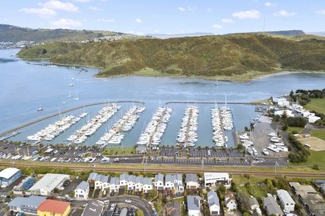Photo of property in 8 Marina View, Paremata, Porirua, 5026