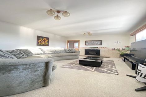 Photo of property in 26 Kaipatiki Road, Glenfield, Auckland, 0629