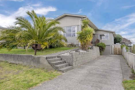 Photo of property in 102 Martin Road, Paraparaumu Beach, Paraparaumu, 5032