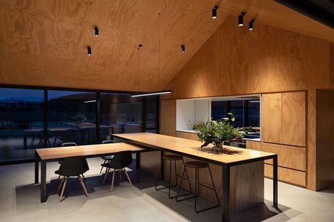 Photo of property in 12 Avalanche Place, Wanaka, 9305