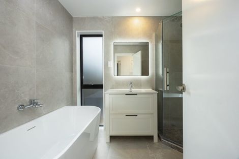 Photo of property in 12 Taupo Street, Green Bay, Auckland, 0604