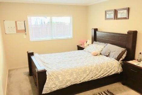 Photo of property in 9 Central Park Drive, Te Atatu South, Auckland, 0610