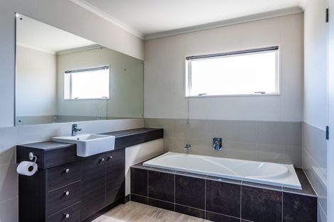Photo of property in 34 Riviera Drive, Flat Bush, Auckland, 2019