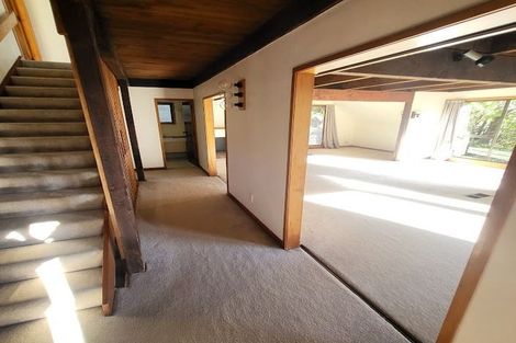 Photo of property in 7 Francis Bell Grove, Lowry Bay, Lower Hutt, 5013