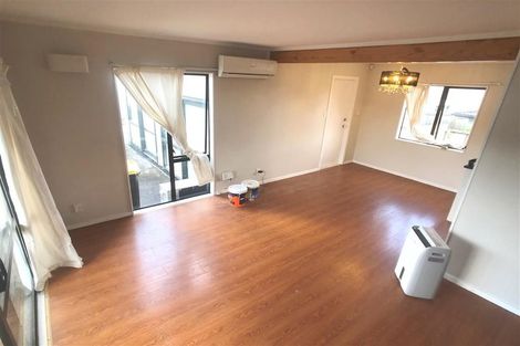 Photo of property in 60b Megan Avenue, Pakuranga Heights, Auckland, 2010