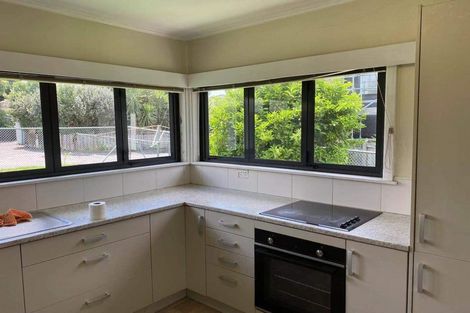 Photo of property in 61 Taikata Road, Te Atatu Peninsula, Auckland, 0610