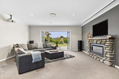 Photo of property in 30 Kakariki Way, Whitemans Valley, Upper Hutt, 5371