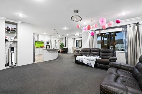 Photo of property in 14 Castleton Way, Flagstaff, Hamilton, 3210