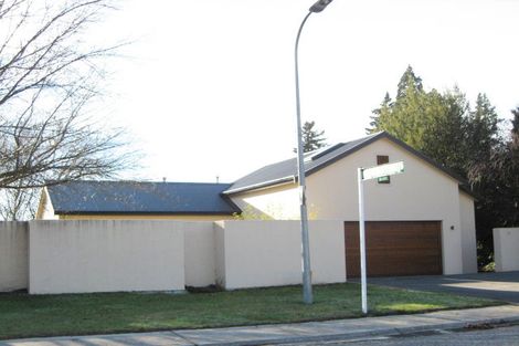 Photo of property in 12 Sargood Drive, Wanaka, 9305