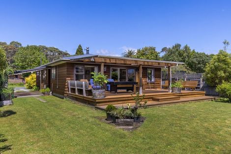 Photo of property in 5 Puriri Road, Waikanae, 5036