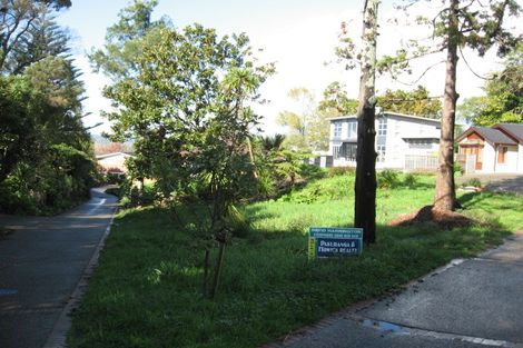 Photo of property in 5 Seymour Road, Mellons Bay, Auckland, 2014