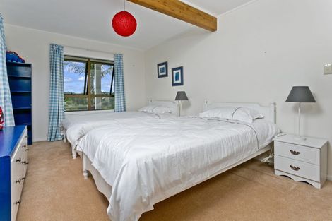 Photo of property in 32 Hobson Road, Lucas Heights, Auckland, 0632