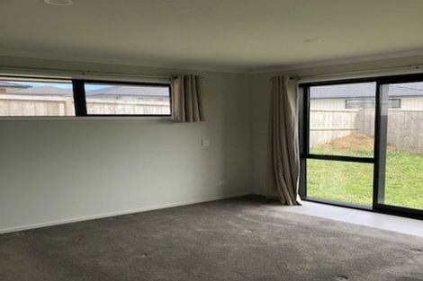 Photo of property in 4 James Elliot Way, Pokeno, 2402