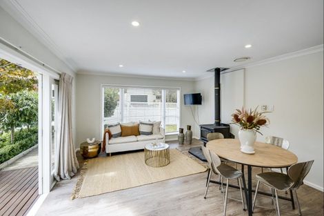 Photo of property in 2 Lovat Street, Havelock North, 4130