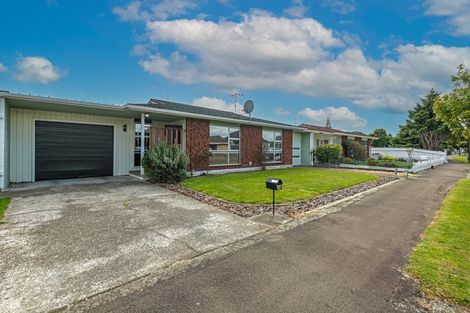 Photo of property in 1a Bristol Crescent, Roslyn, Palmerston North, 4414