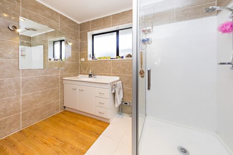 Photo of property in 1/42 Park Estate Road, Rosehill, Papakura, 2113