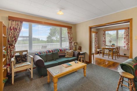 Photo of property in 1216 Main North Road, Urenui, 4375
