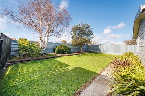 Photo of property in 18 Coromandel Court, Roslyn, Palmerston North, 4414