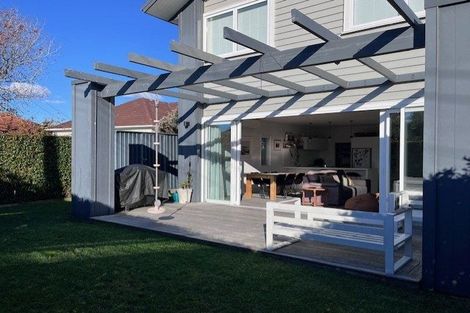 Photo of property in 9 Tahapa Crescent, Meadowbank, Auckland, 1072