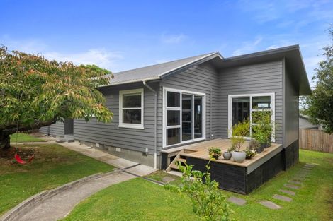 Photo of property in 24a Huia Street, Waikanae, 5036