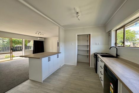 Photo of property in 1/13 Royal Arch Place, Rosehill, Papakura, 2113