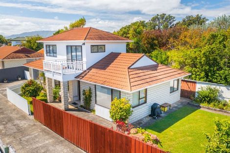 Photo of property in 7 Ngapotiki Street, Paraparaumu Beach, Paraparaumu, 5032