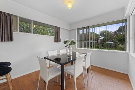 Photo of property in 2/4 Larne Avenue, Pakuranga Heights, Auckland, 2010