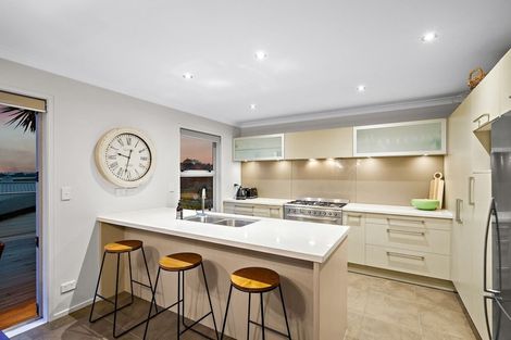 Photo of property in 114a Tiroroa Avenue, Te Atatu South, Auckland, 0610