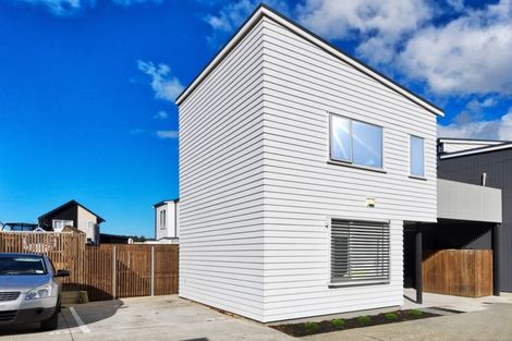 Photo of property in 53 Mapou Road, Hobsonville, Auckland, 0616
