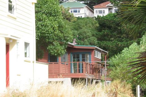 Photo of property in 2b Stanley Street, Berhampore, Wellington, 6023