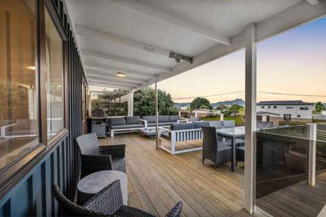 Photo of property in 2 Banks Street, Cooks Beach, Whitianga, 3591