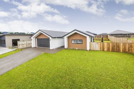 Photo of property in 202 Pacific Drive, Fitzherbert, Palmerston North, 4410