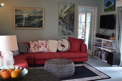 Photo of property in 1/40 East Coast Road, Milford, Auckland, 0620