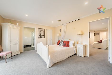 Photo of property in 44 Arahiwi Grove, Tirohanga, Lower Hutt, 5010