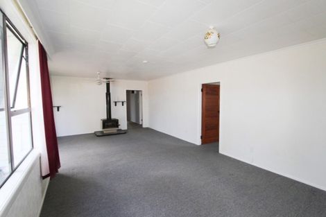 Photo of property in 32 Cambridge Street, Pahiatua, 4910