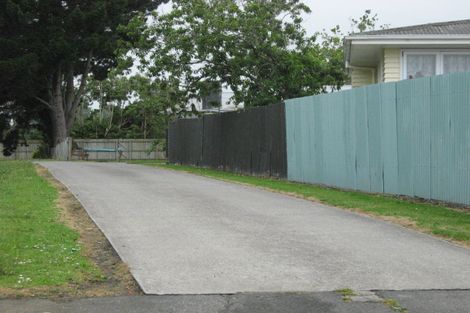 Photo of property in 23 Comet Crescent, Mangere, Auckland, 2022