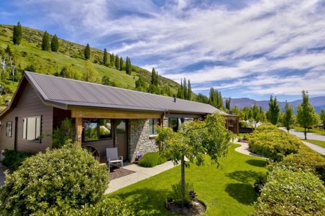 Photo of property in 48 Ferry Hill Drive, Lower Shotover, Queenstown, 9371