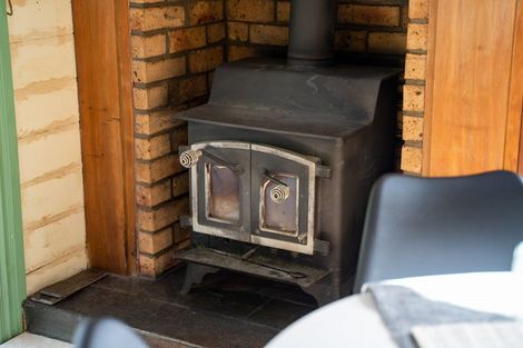 Photo of property in 33 Chester Road, Clareville, Carterton, 5791