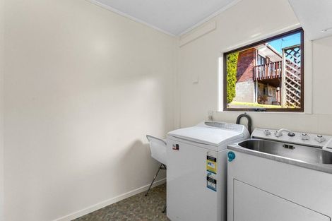 Photo of property in 24 Majesty Place, Half Moon Bay, Auckland, 2012