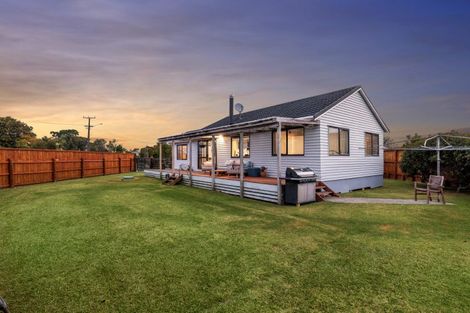 Photo of property in 10 Great North Road, Riverhead, 0820