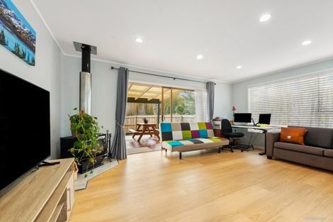 Photo of property in 6 Waari Avenue, Sunnyvale, Auckland, 0612