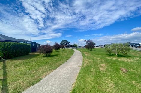 Photo of property in 23 Batty Street, Papamoa Beach, Papamoa, 3118