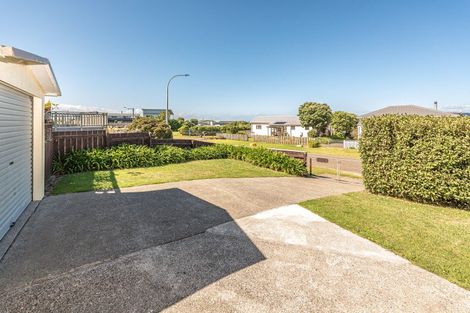 Photo of property in 22 Okiwa Terrace, Waiinu Beach, Wanganui, 4588