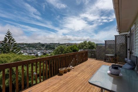 Photo of property in 28 Chesterton Street, Johnsonville, Wellington, 6037