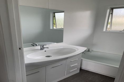 Photo of property in 17 Toia Street, Marton, 4710