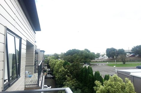 Photo of property in 60/68 Mountain Road, Mount Wellington, Auckland, 1072