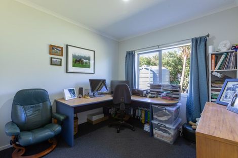 Photo of property in 11 Adelaide Road, Dannevirke, 4978