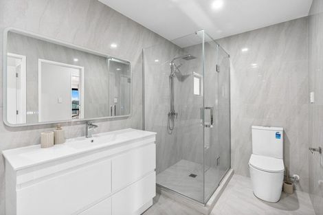 Photo of property in 4 Tawapou Close, Massey, Auckland, 0614