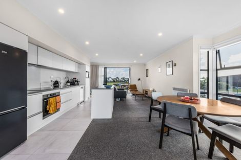 Photo of property in 32 Raranga Lane, Hobsonville, Auckland, 0616