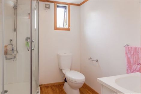 Photo of property in 1/15 Newington Road, Henderson, Auckland, 0612